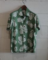 画像: Kiruto pineapple Hawaiian shirt (KARIYUSHI WEAR PINEAPPLE PATTERN)