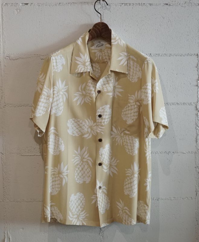 画像1: Kiruto pineapple Hawaiian shirt (KARIYUSHI WEAR PINEAPPLE PATTERN) beige